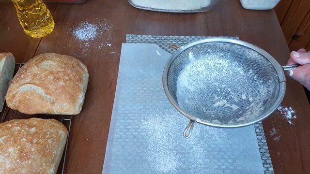 Чиабатта. Без долгого замеса. Без опары. Без закваски. Очень вкусный хлеб. Готовлю через день