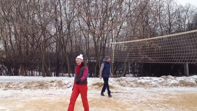 Волейбольная площадка смотреть онлайн