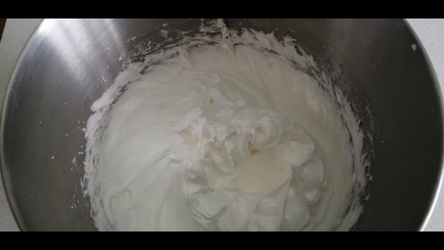 Твердое снаружи Мягкое внутри Пироженое Безе