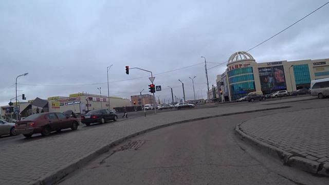 Караганда | перекрёсток Молокова, Космонавтов и Бухар-Жырау около Нового рынка весной 2021 года