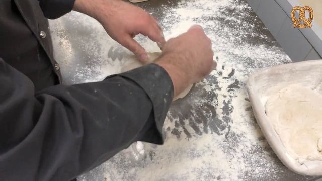 Открытая пекарня.  Формовка хлеба и фото готовых изделий.Денис Машков.