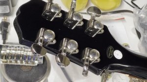2022 Epiphone Les Paul Studio - Unboxing and Review!
