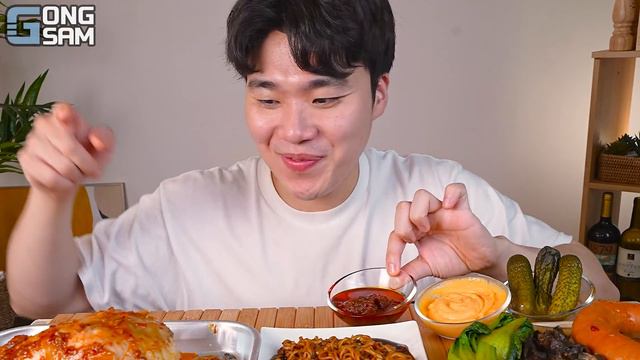 ASMR MUKBANG 짜파게티 & 팽이 버섯 & 소세지 BLACK BEAN NOODLES & ENOKI MUSHROOM & SAUSAGE EATING SOUND!