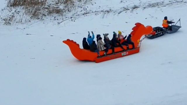 Прогулки на снегоходах по старинному Суздалю! смотреть онлайн