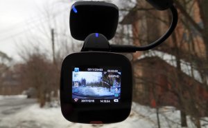 Отваливается присоска видеорегистратора!.. Есть ли решение??..