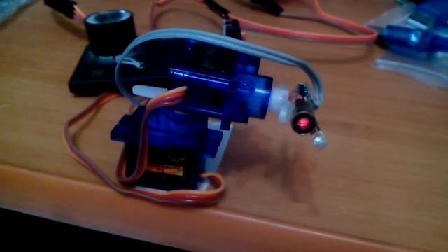 автоматическая игрушка с лазером для кошки смотреть онлайн