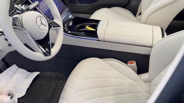 2023 Mercedes-Benz S580 | Video tour with Tom смотреть онлайн