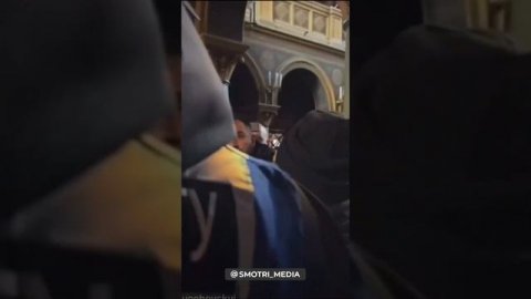 На место конфликта между сторонниками УПЦ и ПЦУ во Львове прибыла полиция