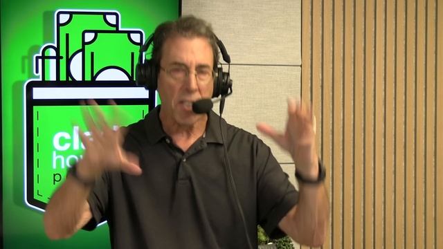 Full Show: Clark's 2024 Economic Predictions and Fewer Shopping Choices смотреть онлайн