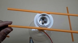 как сделать простой настольный светильник из трубочек