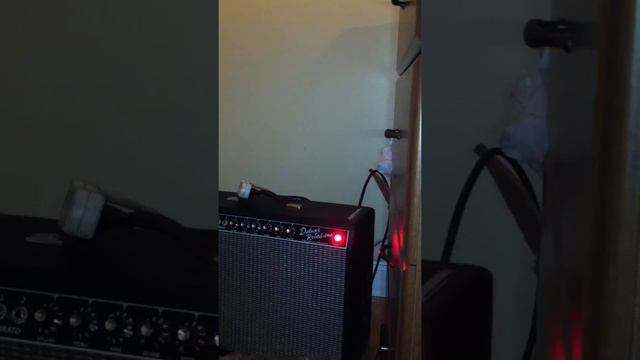 Deluxe reverb reissue tremolo смотреть онлайн