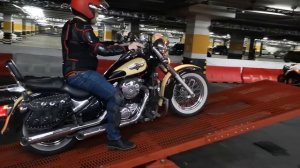 Старт в горку на тяжёлом мотоцикле. Тренировка в мотошколе