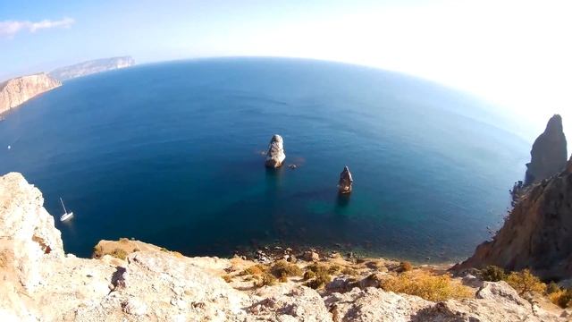 Виды с мыса Фиолент на скалы и Черное море смотреть онлайн