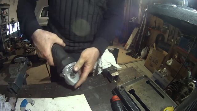 Профилактика "Болгарки" Hitachi ! Искрит, рывки при работе! Prevention "Grinder" Hitachi ! смотреть онлайн