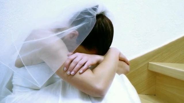 "Шел по улицам Бог" -   Надежда Тихонова