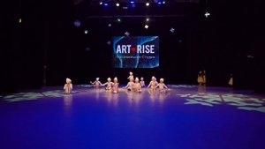 Группа по хореографии (4-6 и 6-8 лет) Зенина Виктория "Запоздавший снег"