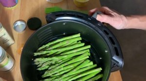 The Goofy Blonde Chef Presents: 10 Minute Dinner - Spicy Salmon and Asparagus