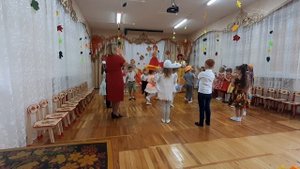 "Танец грибов"  средняя группа детского сада