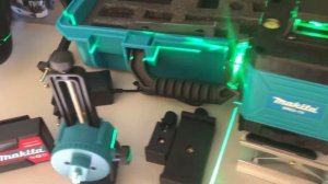 Лазерный уровень Makita 16 линий