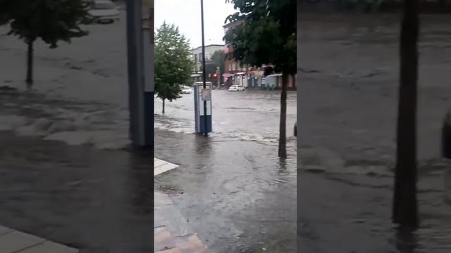 Несколько улиц Краснодара затопило после сильного ливня