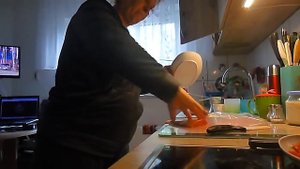 Как быстро и тонко нарезать красную рыбу