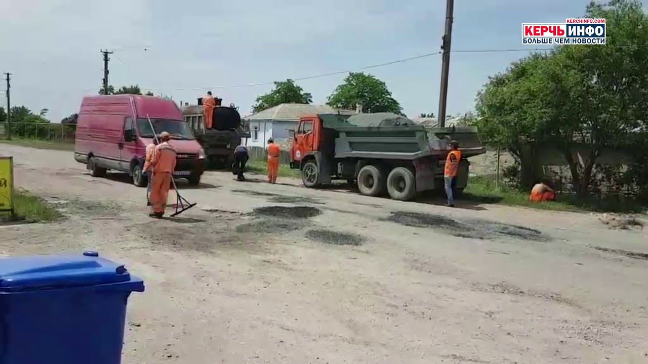 В районе Чистополья ремонтируют дорогу смотреть онлайн