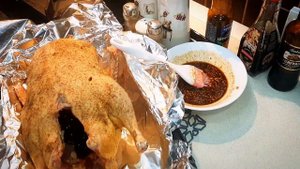 утка маринованная в апельсиновом соку и запечённая с сухофруктами