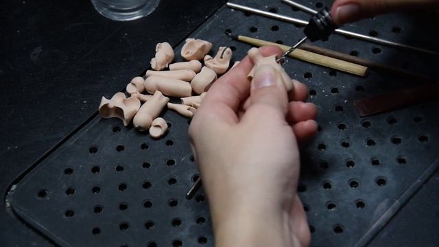 Процесс изготовления шарнирной куклы из полиуретана. смотреть онлайн