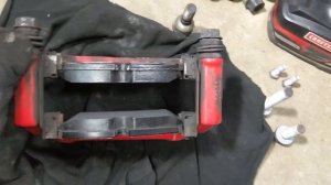 Porsche Macan rear brake pad replacement