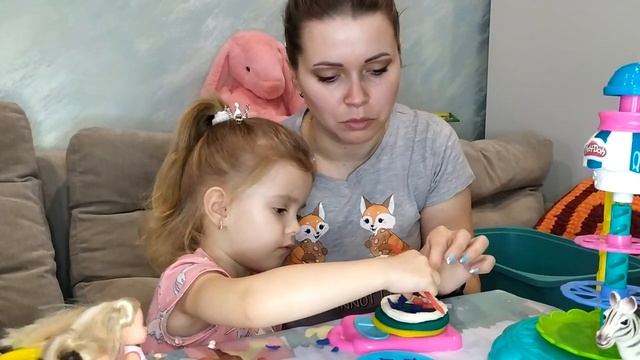 Видео Колибри арт (Colibri art) - Готовим еду для игрушек из пластилина плей до смотреть онлайн