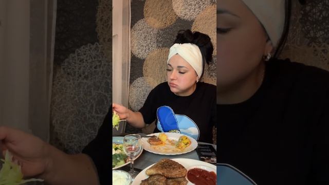 МУКБАНГ?МЯСО,КАРТОФЕЛЬ #мукбанг #едаялюблютебя #едимдома #вкусно #готовимсами #mukbang