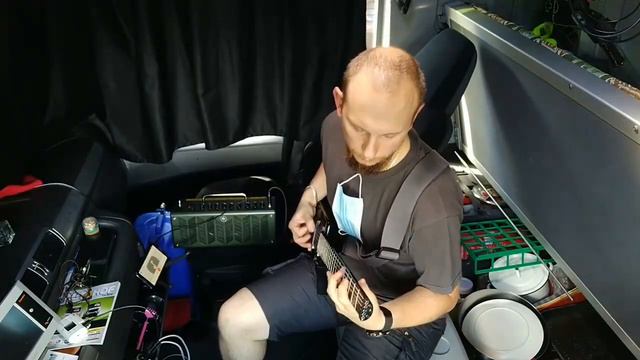 Водитель дальнобойщик BY Yan Kostyk наваливает на комбике в машине. Trucker drive смотреть онлайн