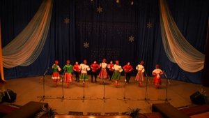 Казачий дворъ Наварила я галушек