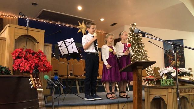 Порой так хочется попасть назад в то время | Песня на Рождество | смотреть онлайн