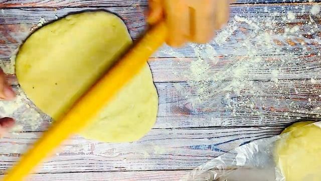 ПЕРЕМЕШАЙТЕ ДРОЖЖИ С БАНАНОМ, и вы будете в восторге от результата! Потрясающе вкусные булочки смотреть онлайн