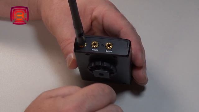 Беспроводной накамерный микрофон Takstar SGS 200W смотреть онлайн