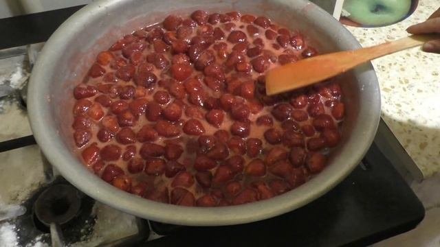Домашнее клубничное варенье!