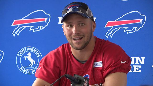 JOSH ALLEN on his love of his TEAM, dorm rooms and TURKEY BURGERS смотреть онлайн