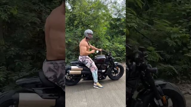 What Machine is this?! Harley Davidson ? - joesthetics смотреть онлайн