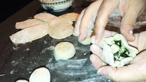 Готовим у Каси / кукурузные лепёшки с творогом , крапивой, черемшой/ чеченская кухня