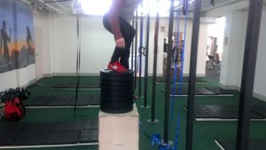 Прыжок на высокую тумбу - при весе 103кг.