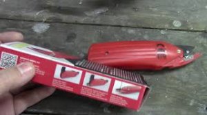 Супернож для подрезки плёнки при оклейке авто под покраску.