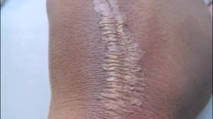 Как сделать рану на Хэллоуин.How to make a cut on Halloween.