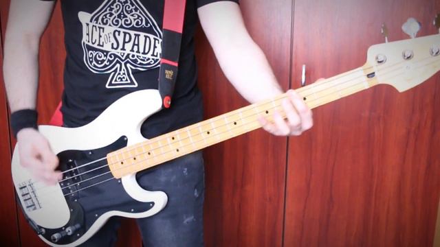 GREEN DAY - Revolution Radio (Bass Cover) смотреть онлайн