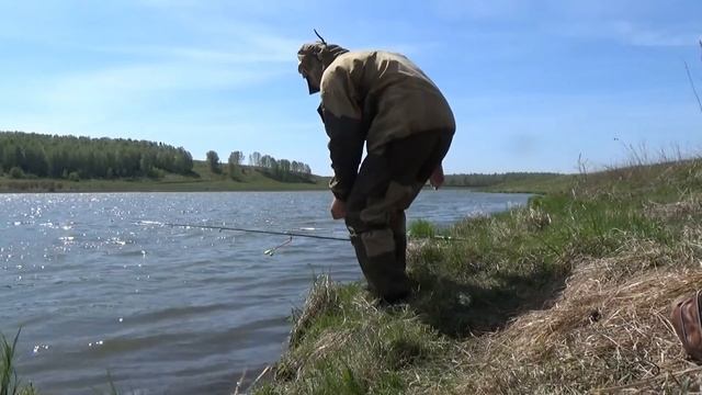 Убийца карася, насаживаем мастырку и пенопласт. Подготовка к ловле смотреть онлайн