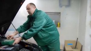 Замена воздушного фильтра Шкода Октавия TSI 1 8 в кузове А5