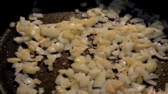 Рыба запеченная с жареным хреном и луком