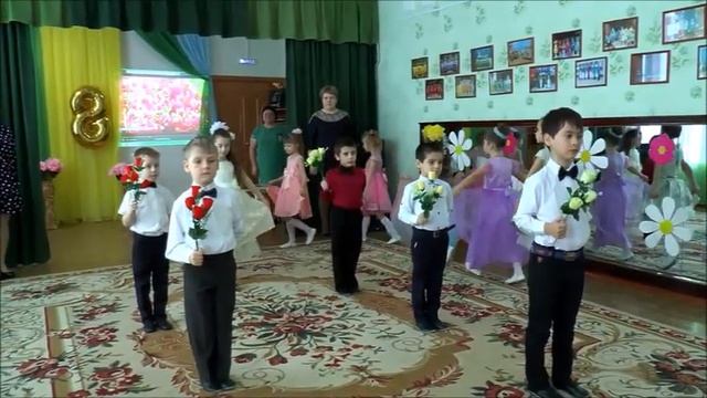 «Вход на 8 Марта» Подготовительная группа
