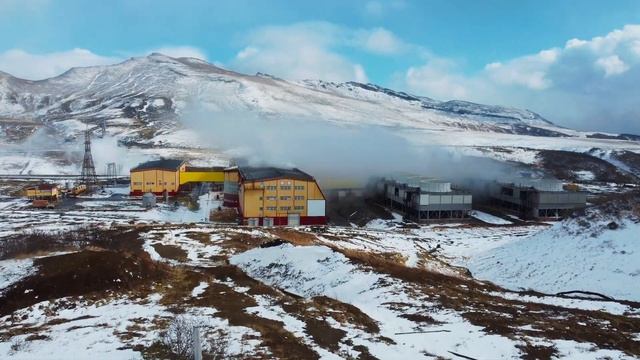 Камчатка в октябре. Дачные источники, Мутновская ГеоЭС, водопад Спокойный. DJI Mini 2 смотреть онлайн