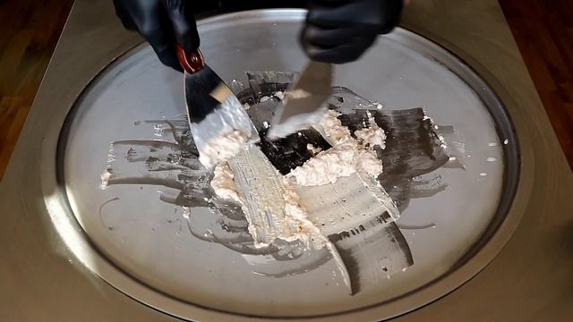 Ванильное мороженое с вафлями, клубникой и черникой. Такого ещё не было! Клубничное мороженое/ASMR смотреть онлайн